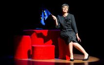 Teatro do Lume sorprendi� con �A que non podes dicir cocacola?�.