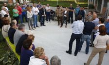 La reuni�n se celebr� en la antigua escuela de infantil Os Campos, en Monte Porreiro. 