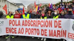 Una de las dos pancartas de los trabajadores de Ence este jueves en Ferrol