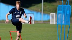 Mossa Requexon Real Oviedo Horizontal.Mossa, durante el entrenamiento