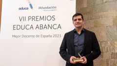 Javier Saco Fern�ndez recibi� el galard�n en la gala de los premios Educa Abanca 2023, celebrada en A Coru�a