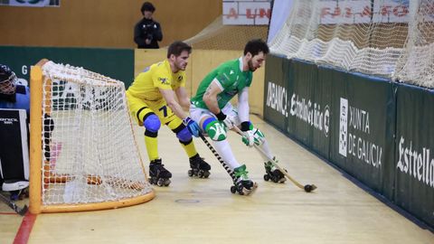 Nuno Paiva presionado por Miquel Sol&eacute; durante el Liceo-Sant Just