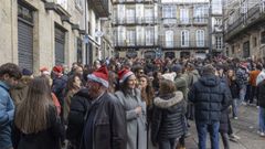 Gente el d�a de Nochebuena en Santiago