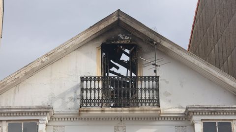 El tejado de la casa qued� colapsado.