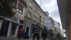 Entre los bienes inmuebles, Francisco Moreda leg� el 100 % de un piso, el segundo del  n�mero 20 de la calle Reinante, en el centro de Ribadeo, as� como el 50 % indiviso del desv�n. El edificio es del a�o 1954 y su uso inicial fue como sanatorio