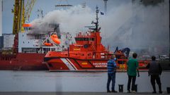 Incendio a bordo del mercante URA en A Coru�a