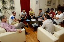 El comit� de Celsa se reuni� la semana pasada con el alcalde de Carballo. 