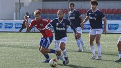 Marcos Bravo, a la izquierda de todo en un partido de la pasada temporada frente al Berganti�os