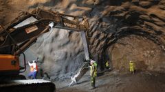 Caneli�as ya cuenta con 350 metros de t�nel por el que pasar� su tren