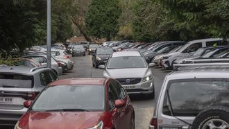 Aparcar en los hospitales de Santiago