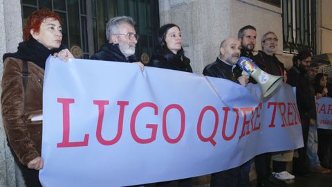 Lugo salió a la calle para reclamar servicios ferroviarios «dignos»