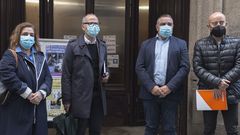 Flora Moure y Jesus V�zquez representaron al PP y Laureano Bermejo y Jose Ara�jo a Ciudadanos en una reuni�n a la que el PSOE no asisti�