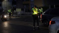 Los agentes detectan las modificaciones en controles rutinarios, como este en Ribeira.