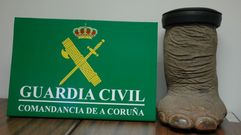 Pata de elefanta africano intervenida por la Guardia Civil 