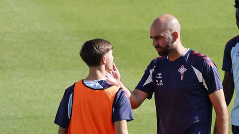 Claudio Gir�ldez, con �scar Marcos, uno de los canteranos que viajan a Salamanca.