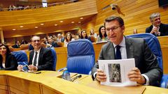 Feijoo ha anunciado tambi�n una ayuda de 2.400 euros durante tres a�os para las familias con Tarxeta Benvida que tengan tres hijos. 