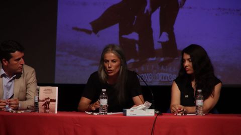 PRESENTACION DEL LIBRO DAS PIONEIRAS AS PRIMEIRAS FEDERADAS DE ANTON RODRIGUEZ GALLARDO EN LA CASA DE CULTURA