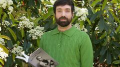 N�stor Barbosa es el autor de �Nuestra pluma�