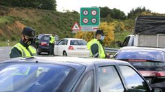 Control de alcohol y drogas en una carretera de Lugo.