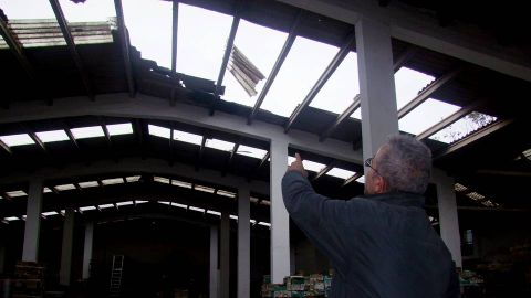 Destrozos en la nave de Cividanes Martínez.Destrozos en la nave de Cividanes Martínez