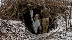 Soldados ucranianos en el frente de Donetsk.