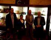 Los empresarios y el alcalde presentaron el proyecto en el museo.