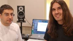 Juait, á esquerda, e Cernadas, á dereita, comisarian o primeiro paquete de «samples» centrado na tradición musical galega.