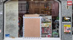 El da�o en el escaparate de la librer�a Dado's fue mayor que la cantidad sustra�da