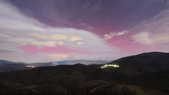 Este mircoles ya se pudieron ver auroras boreales en Galicia, por ejemplo desde O Bolo, donde fue tomada esta foto