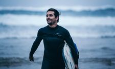 �Desde que recuerdo, en verano siempre he utilizado cualquier cosa para deslizarme por las olas�, afirma.