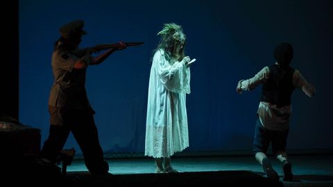 Feroz pone en escena  A Fortaleza , en el marco de la MIT de Ribadavia. 