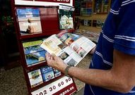 Las ofertas de las agencias de viajes animan a muchos ciudadanos a empe�arse para viajar en vacaciones