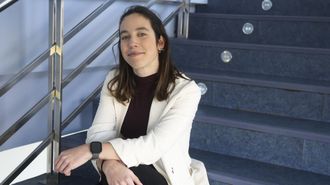 Bea Bouza en Nar&oacute;n, donde reside y trabaja.