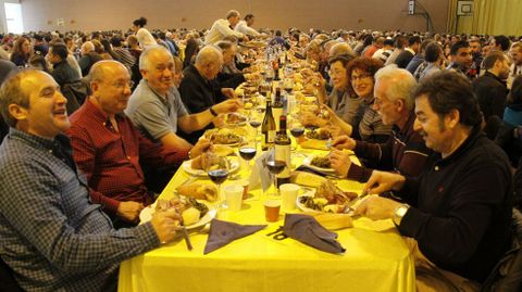 El codillo triunf� en A R�a.M�s de 800 personas degustaron codillo en el pabell�n