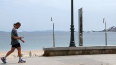 Duchas en la playa de Coroso