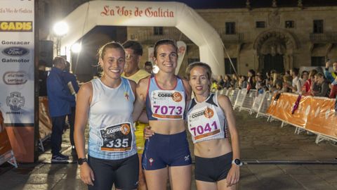 Ainoa Gontn, Zoe Cardn y Teresa Parrado, segunda, primera y tercera en la prueba, respectivamente