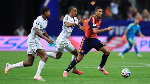 Rodri, en una acci�n del encuentro ante Cabo Verde