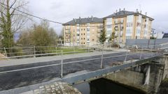 Ponte Ribeira es ahora una pasarela met�lica provisional que podr� funcionar solo cuatro a�os