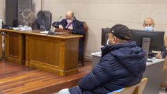 Los due�os del restaurante San Marti�o piden tres a�os de c�rcel al acusado y que les pague los 9.000 euros que afirman que les debe