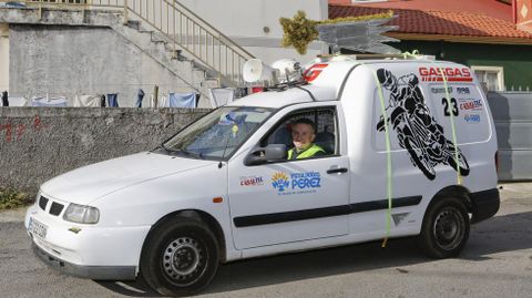 Los Reyes Magos recorren Entrecruces. Salida del lugar de Vilela