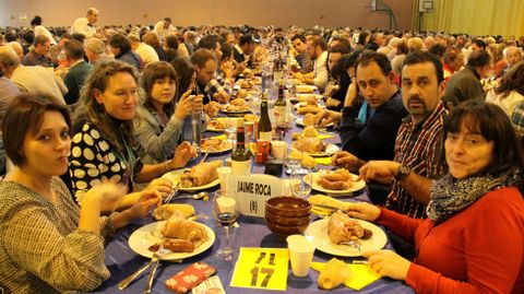 El codillo triunf� en A R�a.M�s de 800 personas degustaron codillo en el pabell�n