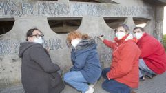 Artistas locales carballeses impregnando de poes�a varios espacios de Carballo 