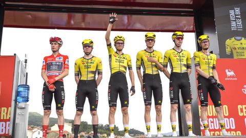 Imgenes de la Etapa 16 de La Vuelta a Espaa entre Poio y Mos