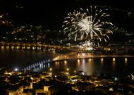La sesi�n de fuegos artificiales en la noche de San Roque es todo un espect�culo en Viveiro. 