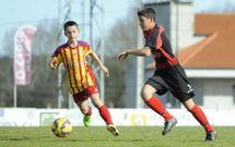 El Lal�n no pudo superar a los grandes equipos gallegos. En la foto, frente al Conxo que le gano 1-0. 