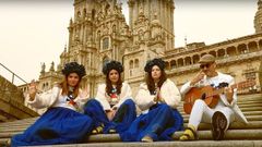 De Vacas, diante da catedral de Santiago de Compostela.