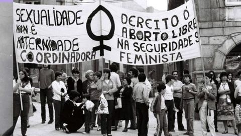 Cartaz do obradoiro po�tico �Vivir sendo muller�