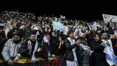 Una nutrida representaci�n de la afici�n del Celta estuvo presente en el cruce de Copa frente al Sant Andreu en el Narc�s Sala.