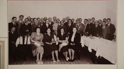 A primeira foto da historia da editorial Galaxia.