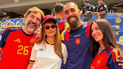Javier Bardem y Pen�lope Cruz, junto a Borja Iglesias y Mar�a Valero
